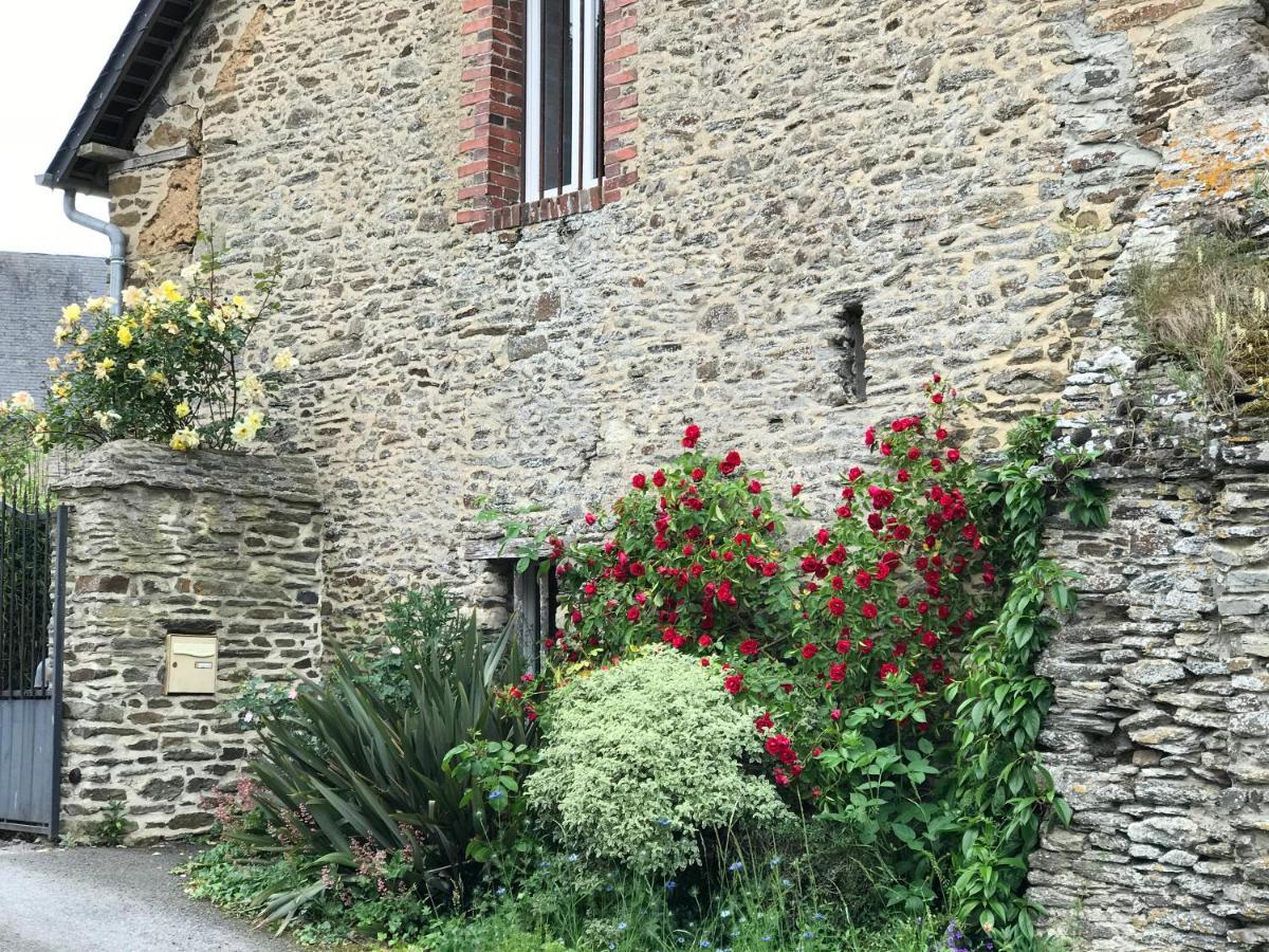 La Longre Hotel Cerisy-la-Foret Exterior photo