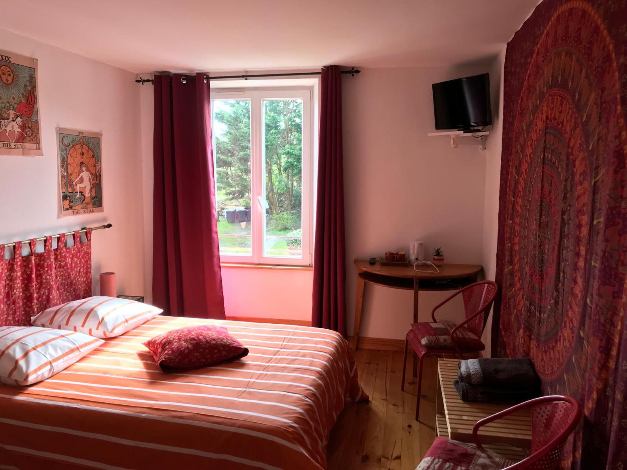La Longre Hotel Cerisy-la-Foret Exterior photo