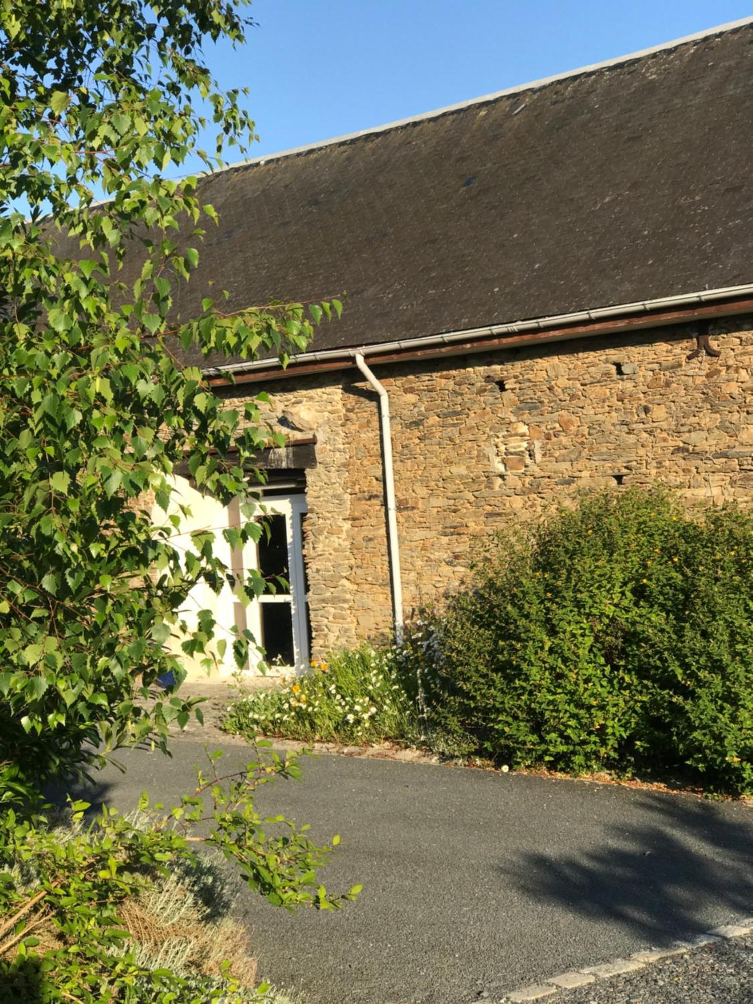 La Longre Hotel Cerisy-la-Foret Exterior photo